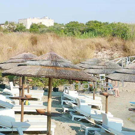 Sul Mare Con Giardini *